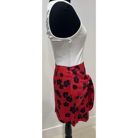 NWT Capulet Mini Wrap Skirt Red with Blue Flowers Size S - Picture 3 of 8